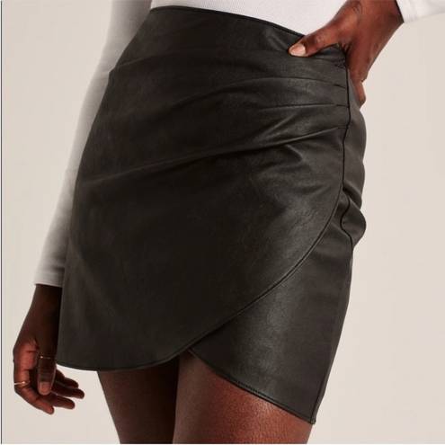 Abercrombie & Fitch  Vegan Leather Mini Skirt Black Size XSmall