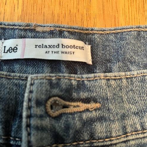 Lee  Jeans, vintage relaxed fit at the waist boot cut, size 18 medium.