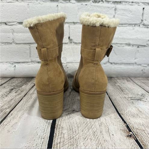 American Eagle Women's Faux Suede
Sherpa Ankle Bootie Size 9