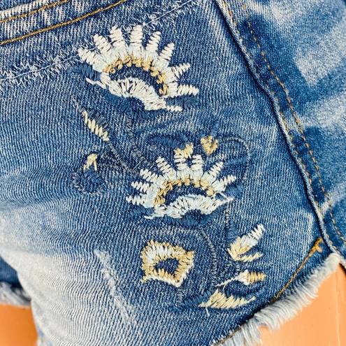 Harper  Embroidered Detail Jean Shorts 26