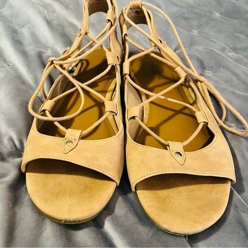 Indigo rd. Gadiva Lace Up Gladiator Sandal Flats Faux Suede Tan 8.5 M