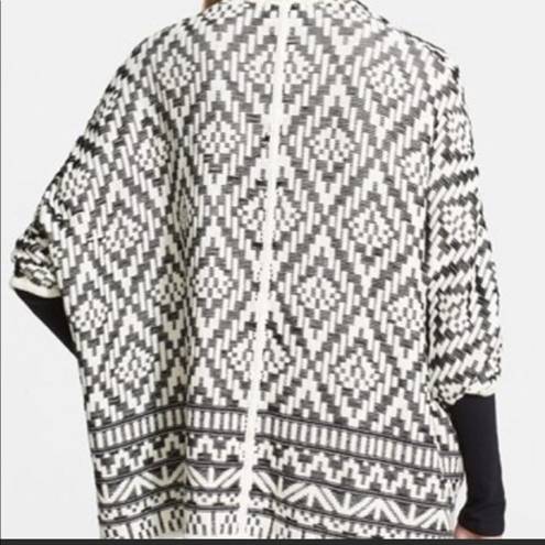 Joie  Tosca Aztec Black and White Open Cardigan M/L