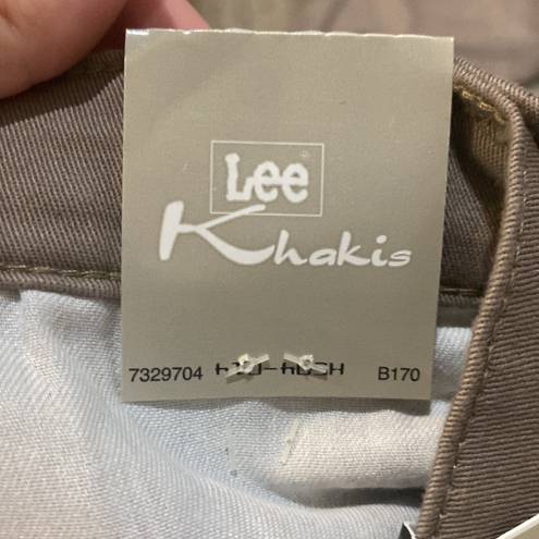 Lee NWT Women’s Light Brown  Khakis