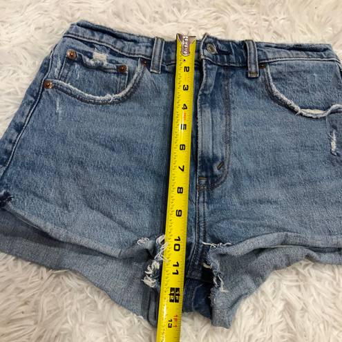 Abercrombie & Fitch High Rise Mom short Medium Wash 28/6