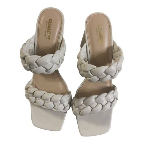 Cushionaire  womens 8.5 platform pumps braided white ivory braided heels basic su