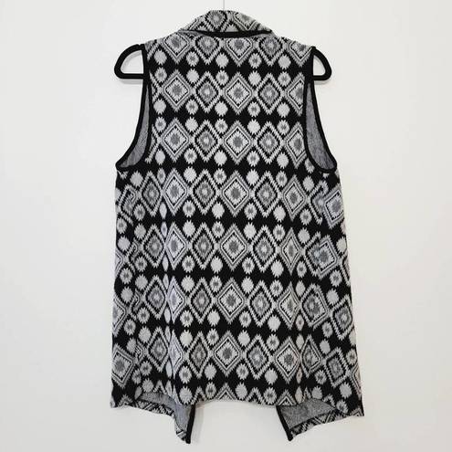 Society Girl  Womens Medium Grey & Black Bohemian Tribal Aztec Patterned Cardigan