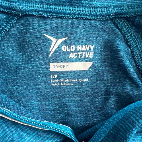 Old Navy Active Go-Dry Semi Fitted 1/4 Zip Pullover