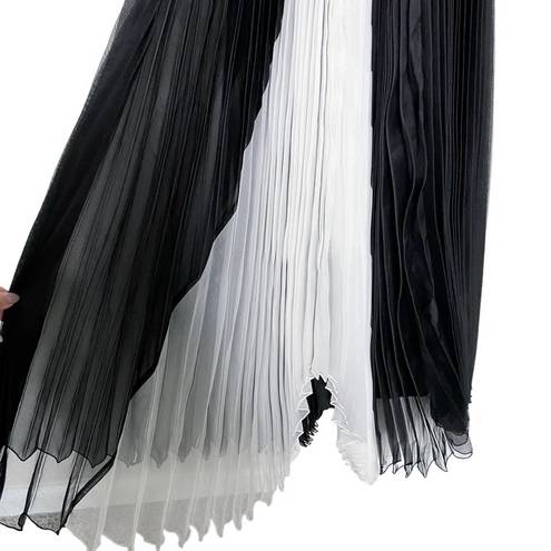 Alexis NWT  Federico Long Pleated Organza Silk Maxi Dress Black White Size XS