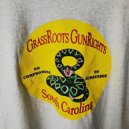 Roots 90s Vintage All Sport Grass  Guns Save Lives T Shirt Made In USA Snake