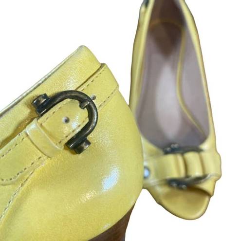 Frye  Yellow Leather Buckle Detail Peep Toe Wedges Women SZ 6