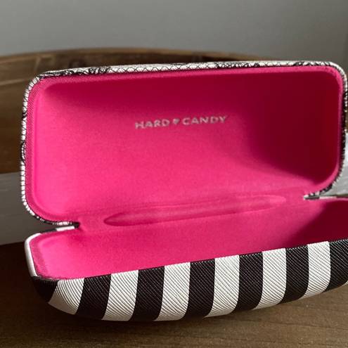 Hard Candy  Hard Shell Clam Closure Sunglasses Travel Case with Lace Stripe Print