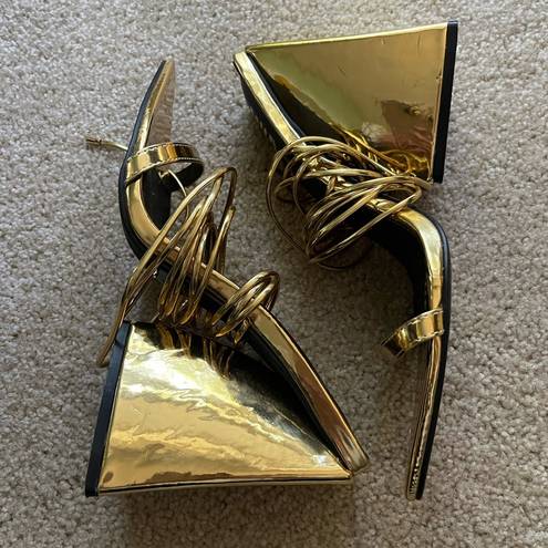 EGO NWOT Gold  Heels