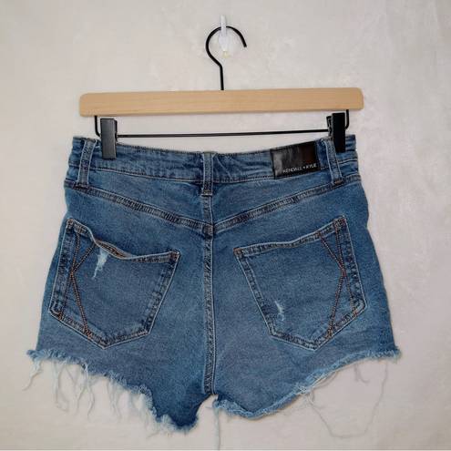 Kendall + Kylie  Medium Wash Denimn High Waisted The Icon Short size 5/27