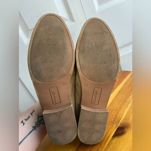 American Eagle  Betsey Taupe Woven flats size 8.5