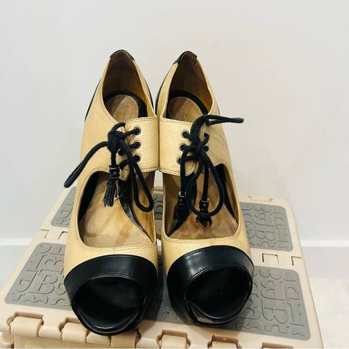 L.A.M.B. Tan & Black Leather Lace Up Peep Toe Platform Heels Womens Sz 7.5