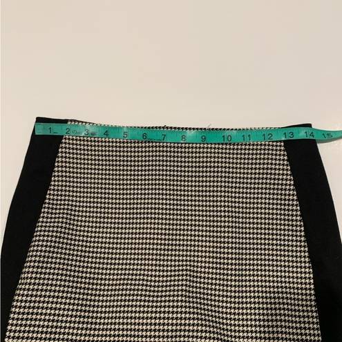 White House | Black Market  Houndstooth Pencil Skirt Size 4