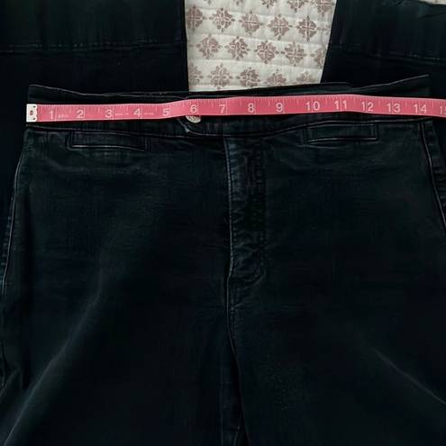 NYDJ  Black Denim Stretch Trouser Jeans Not Your Daughters Size 6 Petite