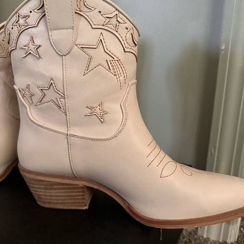 Shu Shop Western Cream Cowgirl Boots Shooting Stars Tan Size 8.5