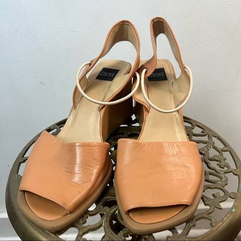 DKNY Vintage 90s Italian Tan Wedge Heels 9.5