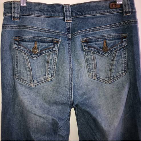 DKNY  Soho Jeans Medium Wash Mid Rise Flap Back Pockets Y2K Stretch woman’s 8