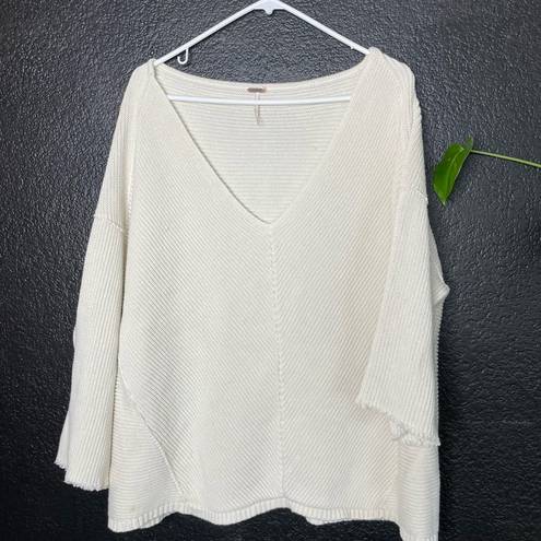 Free People #129  size large heavy sweater, B2