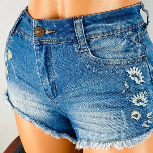 Harper  Embroidered Detail Jean Shorts 26