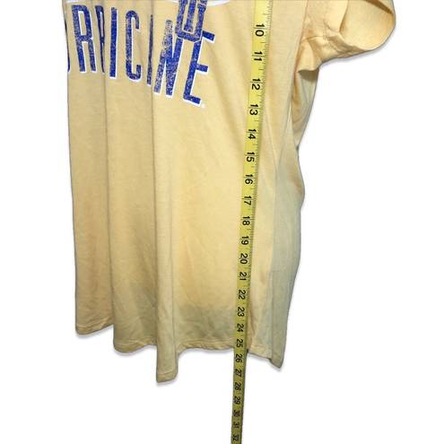 Rivalry Threads NWOT University of Tulsa Hurricane Light Yellow Blue V-Neck Tee T-Shirt Top New