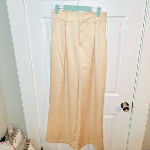 Aura Red Dress  Pretty And Polished Satin Wide Leg Pants Champagne Cream M NWT