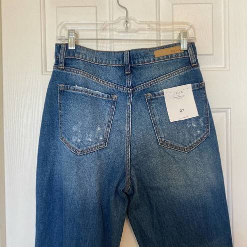 Cello NWT  Super High Rise Dad Jeans Distressed Size 7 28 New Ripped The Buckle