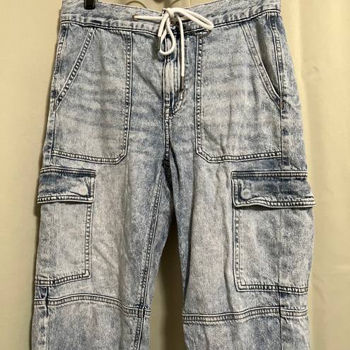 American Eagle Women’s High Waisted Acid Wash Jogger Style Jeans