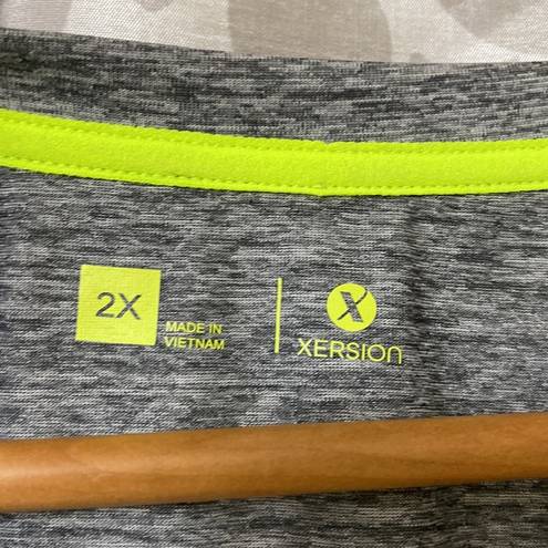 Xersion Heather gray work out tee