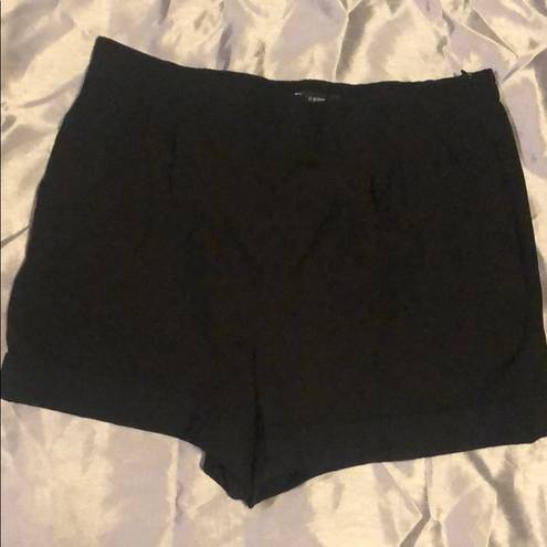 Krass&co NY& Black Dress Shorts