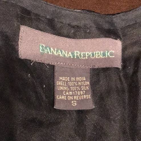 Banana Republic Sheer Black Beaded sequence Zipper lining 100   % Silk  Size S.