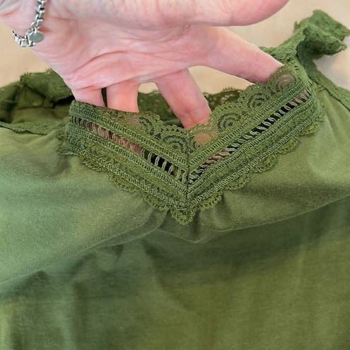 High Sierra  size XL dark green lace trim tank top w/built in support EUC