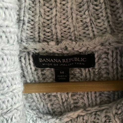 Banana Republic  Italian Yarn Wool Blend Chunky Knit Turtleneck Sweater