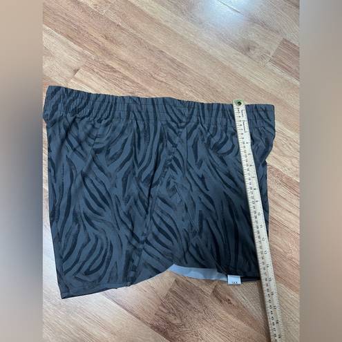 Xersion  Womens Quick Dry Plus Running Short XXL Black Zebra