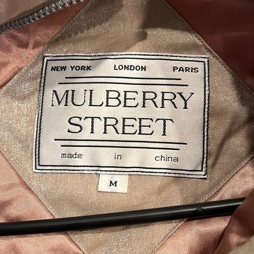 Mulberry  STREET Vintage Women’s Light Gold Shimmer Hooded Puffer Coat Size M