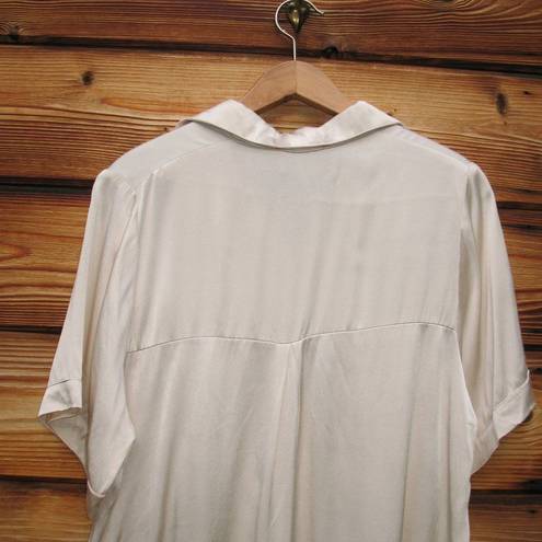 Dissh NWT  Simone Satin Short Sleeve Button Front Blouse Top