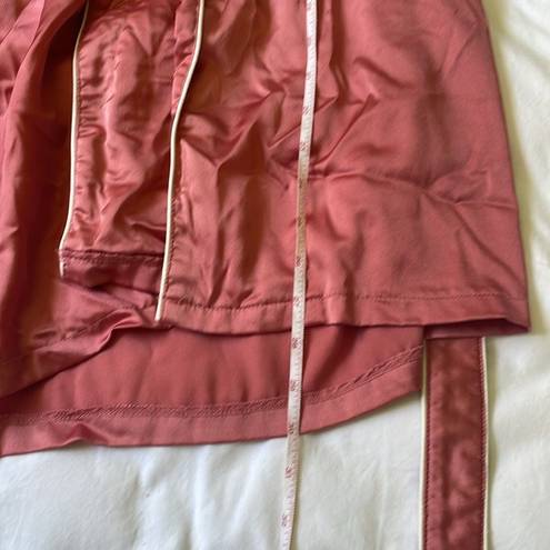 Missguided  Rose Pink Satin Collared Long Sleeve Belted Lounge Robe size 6 Small