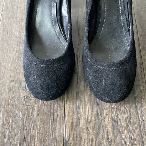 BCBGeneration  Black Suede Pump Size 8