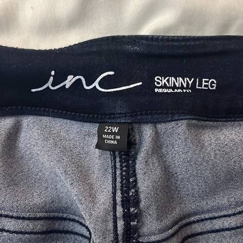 INC  Skinny Leg Regular Fit Stretch Jeans - Sz 22W (20”-25”W)