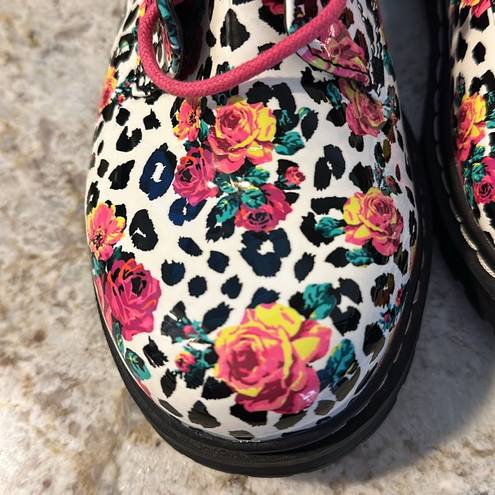 Betsey Johnson BETSY JOHNSON NWOB FLORAL COMBAT 🌸BOOTS💐