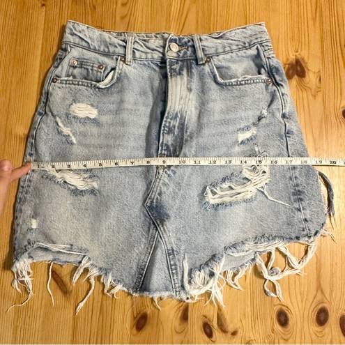 Pilcro  Urban Outfitters Destroyed Denim Mini Skirt Distressed Ripped Women’s 4