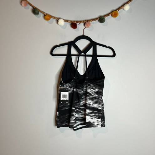 Nike NWT  Nessa black and white swim tankini top