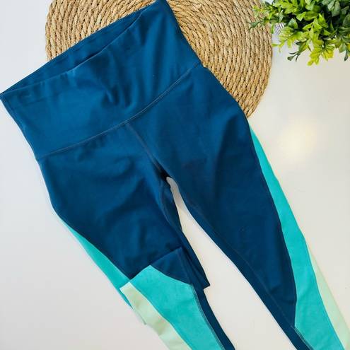 Xersion  Blue 7/8 Ankle Colorblock Legging Size Small