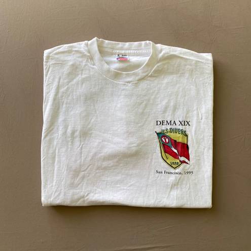 Fruit of the Loom Vintage U.S Divers Graphic Tee