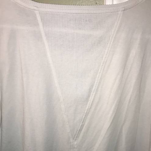 Athleta  Women’s White Long Sleeve Ribbed Open Slit Back Long Sleeve Shirt