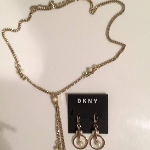 DKNY New  Long Necklace & Earrings Gold w pearl