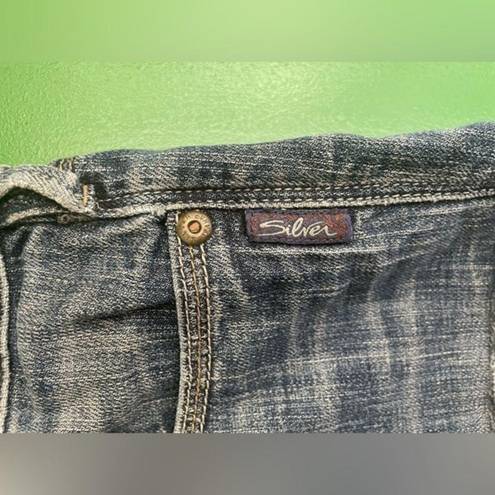 Silver Jeans  Isabel Size 32 Denim Blue Jean Shorts Distressed Cute! EUC