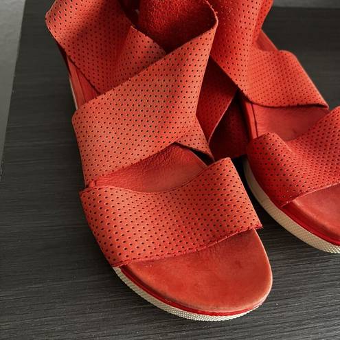 Eileen Fisher  Orange Low Wedge Sandals Size 7.5 Leather Upper Open Toe Back Zip